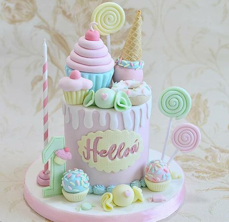 Sweets Themed Cake, Candyland Cake Ideas 1st Birthdays, Candy Land Cake Ideas, Candyland Cake Ideas, Candy Land Theme Cake, Sweet One Birthday Cake, Ice Cream Theme Cake, Candyland Birthday Cake, Candy Theme Cake