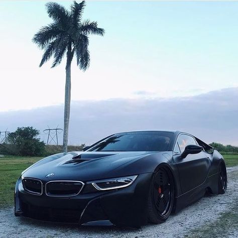 Matte Black i8 🚀 - @gentbelike Photo by @lordmcdonnell Bmw I8 Black, Bmw M9, G 63 Amg, Rolls Royce Motor Cars, Luxury Boat, Bmw I8, Best Luxury Cars, European Cars, Millionaire Lifestyle