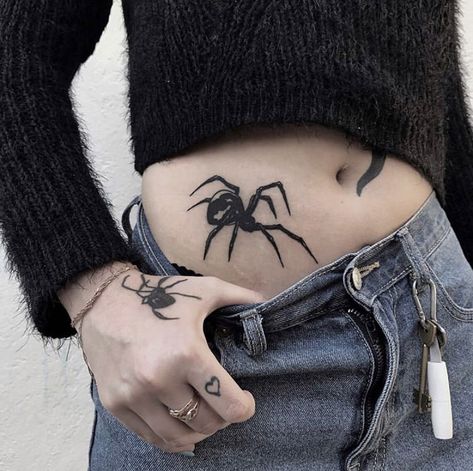 Female Tattoo Quotes, Artist Tattoo Ideas, Classy Tattoo, Tattoos Creative, Inspo Tattoo, Hipster Tattoo, Stomach Tattoos Women, P Tattoo, Inspiration Tattoo