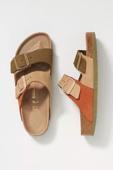 American Wardrobe, Laidback Aesthetic, Sandal Kulit, Casual Footwear, Birkenstock Sandals, Swag Shoes, Birkenstock Arizona, Summer Sandals, Clogs Shoes