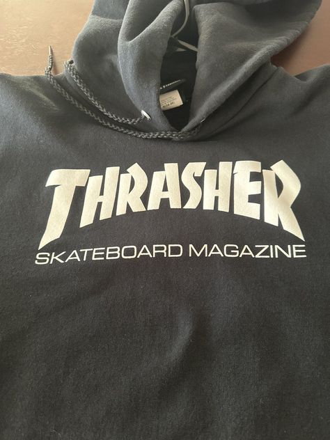 Thrasher hoodie black Thrasher Hoodie, Alt Makeup, Men's Tops, Black Hoodie, Black Men, Wardrobe, Film, Mens Tops, Makeup