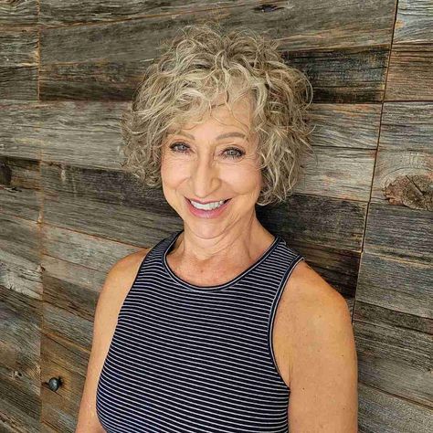 Short Bobs Curly Hair, Chin Length Hairstyles For Curly Hair, Short Curly Haircuts White Women, Short Layered Gray Hair, Short Layers Around Face, Short Hairstyles For Curly Hair Over 50, Short Curly Fine Hair Styles Over 40, Short Curly Layered Haircuts, Short Wavy Perm