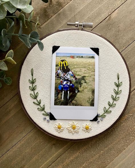 Embroidery For Polaroid, Embroidery With Photo Frame, Instax Embroidery Hoop, Polaroid Embroidery Hoop, Embroidery Hoop Polaroid Frame, Embroidery With Polaroid, Cross Stitch Photo Frame, Instax Embroidery, Polaroid Hoop