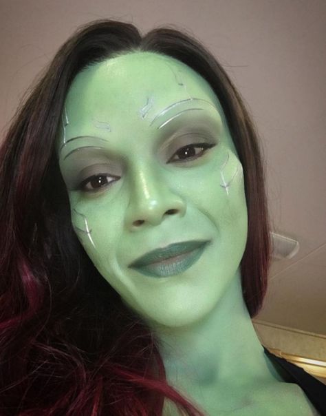 Gamora Makeup, Gamora Costume, Marvel Halloween Costumes, Halloween Makeup Inspiration, Marvel Cosplay, Zoe Saldana, Marvel Women, The Guardians, Halloween Looks