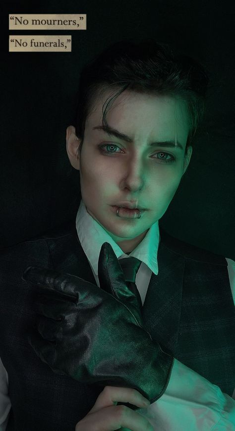 Kaz brekker Kaz Brekker Cosplay, Six Of Crows Cosplay, Kaz Brekker, Six Of Crows, Book Week, Cosplay Ideas, Crows, Halloween Ideas, Cosplay Costumes