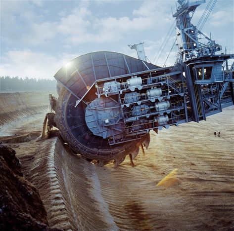 Giant Things, Excavator Buckets, Open Pit, Mining Equipment, Heavy Machinery, Compact Cars, Coal Mining, Clear View, Power Plant