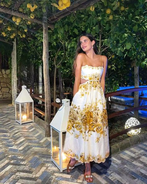 Sara Sampaio Style, Beach Wedding Guest Dresses, Zimmerman Dress, Beach Wedding Guest, Beach Wedding Guest Dress, Summer Beach Wedding, Famous Outfits, Sara Sampaio, Italy Outfits