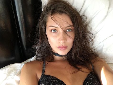 Bella Hadid Will Walk in the Victoria's Secret Fashion Show Bella Hadid Tumblr, Bella Hadid News, Bella Hadid Makeup, Fox Eyes, Bella Gigi, Stella Maxwell, Gigi Bella, Doutzen Kroes, Victoria Secret Fashion