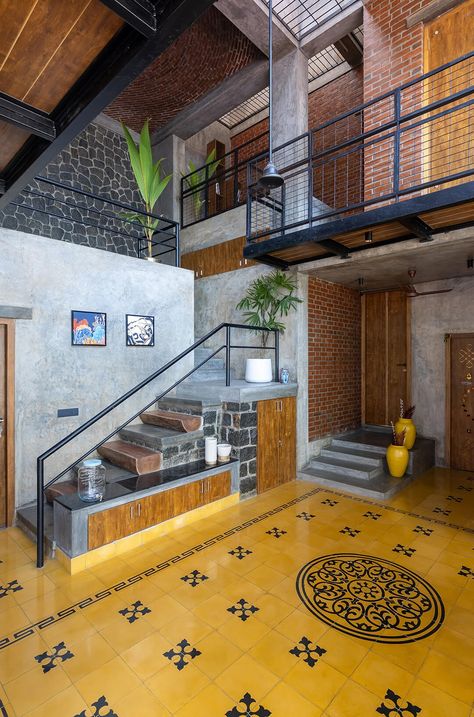 Brick Veedu: A house that melds elements of Chettinad and modern architecture Chettinad House, Built In Seating, Brick Architecture, Vernacular Architecture, Exposed Concrete, Urban Fabric, Architecture Studio, Minimal Decor, The Brick