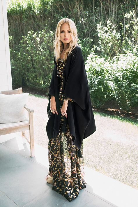 Rachel Zoe's Obsessions For August | The Zoe Report Productive Routine, Rachel Zoe Style, Boho Fashion Over 40, 40 Fashion Women, The Zoe Report, Estilo Boho Chic, Style Muse, Black Outfits, Fashion For Women Over 40