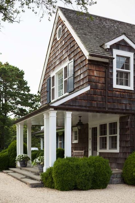 Cedar Shake with white trim and black shutters. Shingle House, Cedar Shake, Farmhouse Exterior Design, Fresh Farmhouse, Shingle Style Homes, Brown House, Pintura Exterior, House With Porch, Farmhouse Exterior