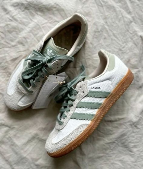 Colored Sambas Outfit, Adidas Samba Colors, Adidas Samba Green, Colorful Adidas, Adidas Samba Outfits, Adidas Samba White, Samba Outfits, Samba Adidas, Adidas Samba Outfit