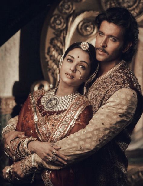 Jodha Akbar Movie Images, Jodhaa Akbar Aesthetic, Jodha Akbar Aesthetic, Jodha Akbar Aishwarya Rai, Jodha Akbar Movie, Jaipur Market, Marriage Poses, Vintage Bollywood Aesthetic, Arnav And Khushi