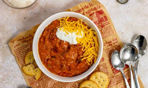 This Slow Cooker Turkey Chili is a protein-packed, hearty delight that's perfect for game days or cozy winter dinners. Loaded with lean ground turkey, kidney beans, and a flavorful medley of spices, it's a satisfying, one-pot meal that's as easy to prepare as it is delicious. If you're looking for more slow cooker meals, try ... Read more Protein Ground Turkey Recipes, Turkey Recipes For Dinner, Ground Turkey Recipes For Dinner, Healthy Macros, Slow Cooker Turkey Chili, Slow Cooker Turkey, Loaded Baked Potato Soup, Macro Friendly Recipes, Slow Cooker Chili