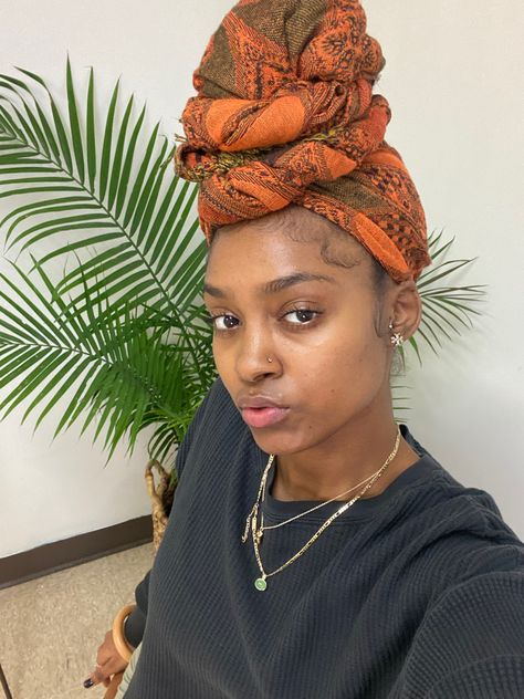 Hair Wrap Ideas Black Women, Curly Hair In Scarf, Hair Wrap Black Women, Hair In Scarf, Satin Scarf Hairstyles Black Women, Headwraps Aesthetic, Headwraps On Locs, Black Women Head Wraps, Hairstyles With Scarf