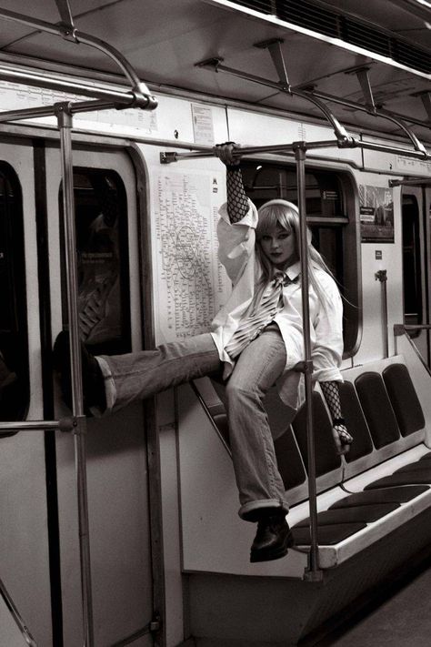 Subway Train Photoshoot, Underground Photoshoot, Metro Photoshoot, Subway Shoot, Subway Photoshoot, Subway Photography, Train Photoshoot, Street Photography Model, Urban Photography Portrait