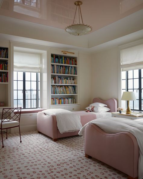 Alyssa Kapito, Pink Girls Room, Pink Girl Room, Central Park West, Interior Design Per La Casa, Twin Beds, Big Girl Rooms, Guest Bedrooms, Beautiful Bedrooms