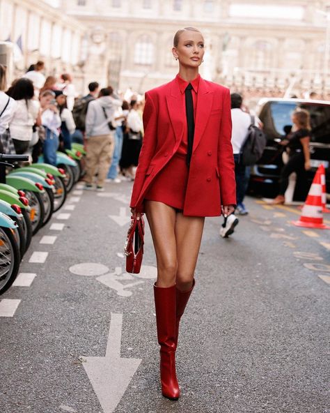 Valentino Red ❤️ | Instagram Boots 2024, Fashion Week 2024, Valentino Red, Winter Fashion Outfits Casual, Stylish Work Attire, Red Boots, Red Outfit, Cool Street Fashion, Fashion Line