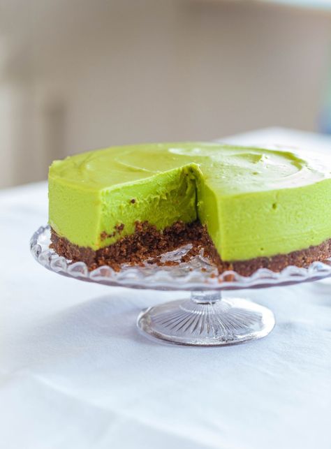 A Delicious Avocado Lime Cheesecake Recipe - The Coveteur - Coveteur: Inside Closets, Fashion, Beauty, Health, and Travel Avocado Cake Recipe, Avocado Cheesecake, Avocado Cake, Tree Nut Allergy, Dairy Free Cheesecake, Lime Cheesecake, The Coveteur, Eat Seasonal, Toasted Pecans