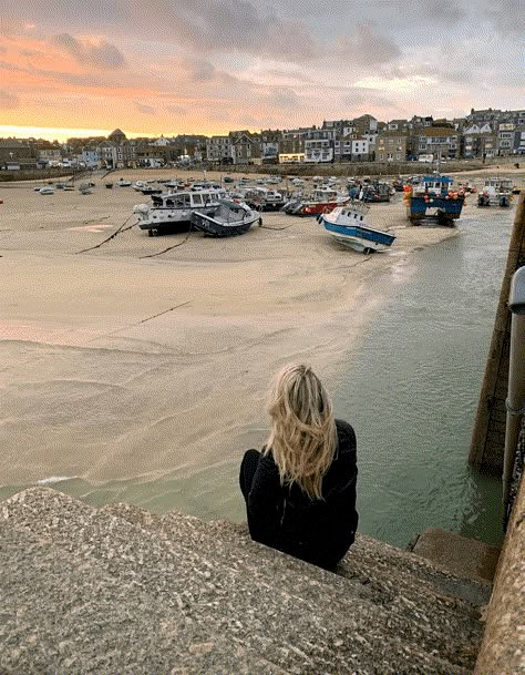 Looe Cornwall Aesthetic, Living In Cornwall, Cornwall Beach House, St Ives Aesthetic, Cornwall St Ives, Cornwall Home, St Ives Cornwall Aesthetic, Treseren Wedding, At Ives