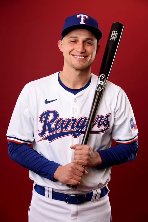 Texas Rangers Wallpaper, Rangers Wallpaper, Corey Seager, Texas Rangers Baseball, Rangers Baseball, Basketball Wallpaper, Mlb Players, Play Ball, Baseball Team