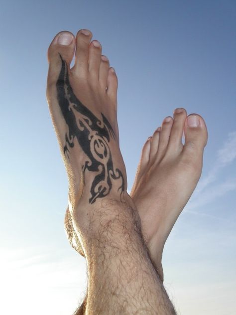 Sole Tattoo, Sock Tattoo, Mens Body Tattoos, Toe Tattoos, Shark Tattoos, Foot Tattoo, Foot Tattoos, Tattoo Designs Men, Mens Fashion Summer