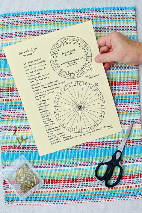 Kids can make their own DIY secret spy decoder wheel for writing and decoding secret messages. Use the free printable and make a secret code! #WelcometoNanas #MessageDecoder #DIYDecoderWheel #SecretMessageDecoder Spy Decoder, Decoder Wheel, Ciphers And Codes, Detective Theme, Divination Methods, Code Breaker, How To Make Red, Coded Message, Writing Code