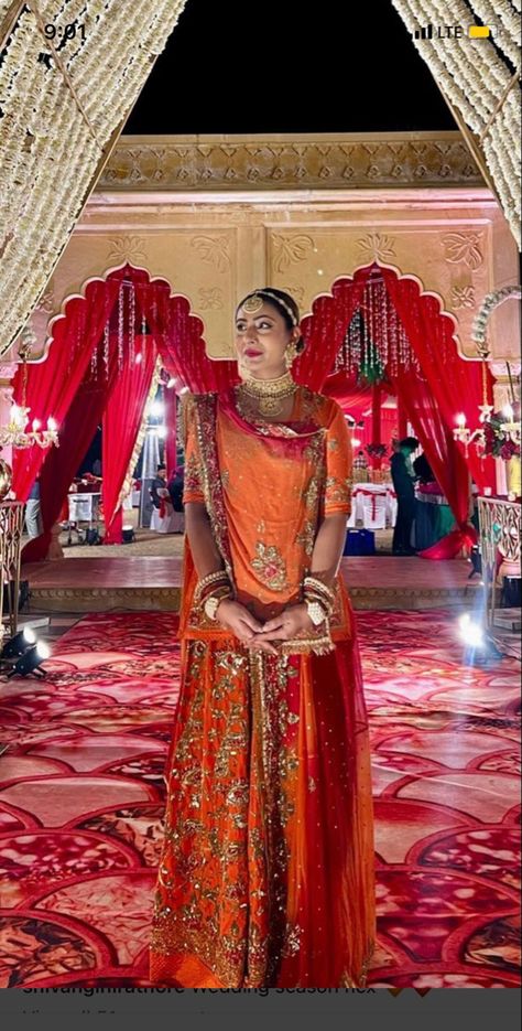 Casual Indian Outfits, Rajput Jewellery, Rajasthani Bride, Rajasthani Dress, Pure Chiffon Sarees, Rajputi Dress, Fashionable Saree Blouse Designs, Bollywood Outfits, Indian Dresses Traditional