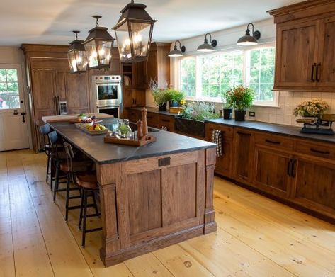 Rustic Kitchen Cabinets Farmhouse Style Concrete Counter, Island Kitchen Ideas Rustic, Wood And Soapstone Kitchen, Kitchen Living Room Designs Ideas, Wood And Marble Countertops, Rustic Kitchen With Black Countertops, Black Island Butcher Block Top, Cedar House Interior, Kitchen Inspo Wood Cabinets