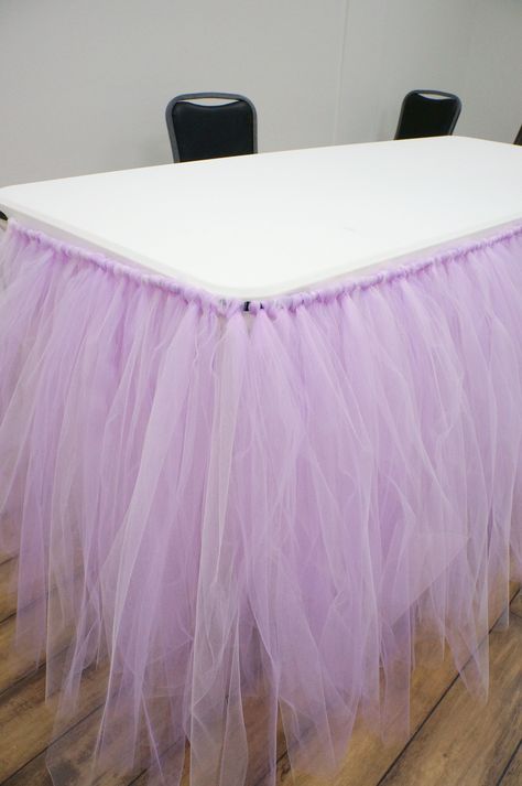 Diy Table Skirt, Mesa Snack, Diy Table Skirts, Diy Tulle Skirt, Tutu Table Skirt, Tutu Table, Tulle Table Skirt, Diy Tulle, Tutu Tutorial