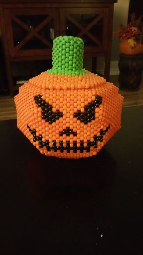 Kandi Pumpkin, Halloween Kandi Ideas, Kandi Halloween, Halloween Kandi, Kandi Beads, 3d Beading, Pony Bead Projects, Kandi Inspo, Kandi Cuffs