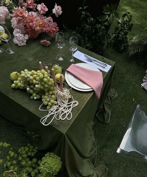 Decoration Inspiration, Wedding Tablescapes, Wedding Mood, Rehearsal Dinner, Table Decoration, Wedding Trends, Spring Wedding, The Table, Event Decor