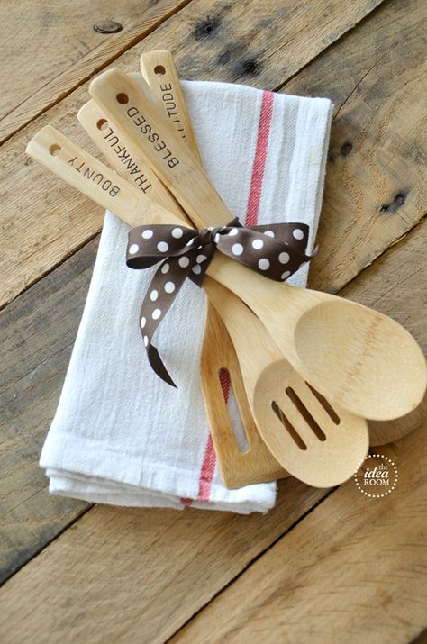 50 of the BEST DIY Gift Ideas - The Idea Room                    Handstamped Wooden Utensils Easy Homemade Christmas Gifts, Easy Handmade Gifts, Wooden Utensils, Neighbor Gifts, Homemade Christmas Gifts, Diy Homemade, Wooden Gifts, Easy Diy Crafts, Homemade Christmas