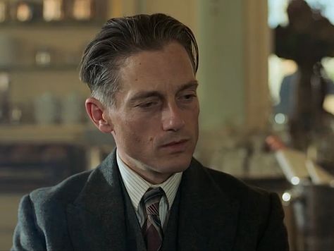 Volker Bruch, Babylon Berlin, Conrad Veidt, Barbara Ann, Matt Bomer, Albert Camus, Hairstyles Haircuts, Male Beauty, Season 4