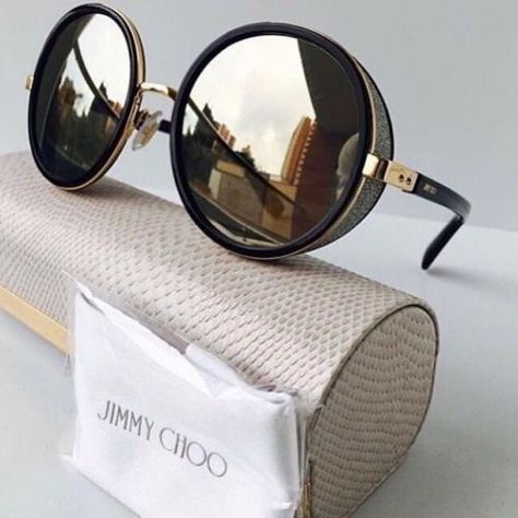 Jimmy Choo White Heels, Wedding Shoes Jimmy Choo, Goggles Fashion, Jimmy Choo Logo, Jimmy Choo Glasses, Heels Jimmy Choo, Jimmy Choo Wedding Shoes, Elegant Sunglasses, Glasses Frames Trendy