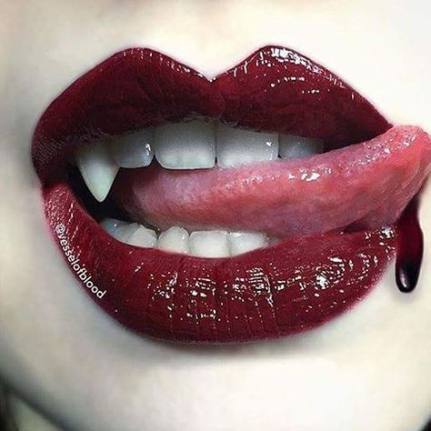 TRUE BLOOD #ericnorthman #pamswynforddeaufort #sookiestackhouse… Vampire Teeth, True Blood, White Teeth, Lips, Tumblr, Red, White