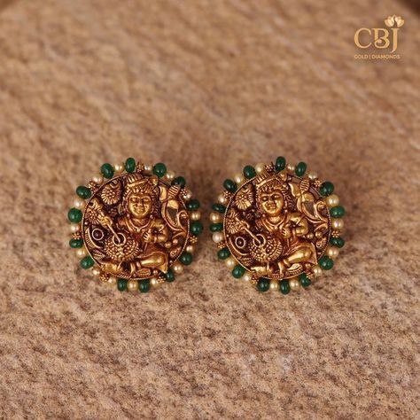 CBJ Gold & Diamonds on Instagram: "Antique nakashi studs highlighted with emerald beads. A must-have for your ethnic wear. #antiquestudscollection Antique studs crafted to detail under nakashi workmanship. Years of expertise to put the design in the forefront. DM us to place orders. Video call us from the convenience of your home. Call/Whatsapp +918885568655 for more details #AntiqueStuds #NakashiStuds #Jewellery #Fashion #studsofinstagram #IndianJewellery #Gold #studs #OnlineShopping #Acc Gold Studs Earrings Indian Antiques, Gold Studs Earrings Indian, Antique Earrings Studs, Wedding Jewelry Sets Bridal Jewellery, Gold Earrings Indian, Antique Gold Earrings, Neck Pieces Jewelry, Gold Earrings Models, Indian Bridal Jewelry Sets