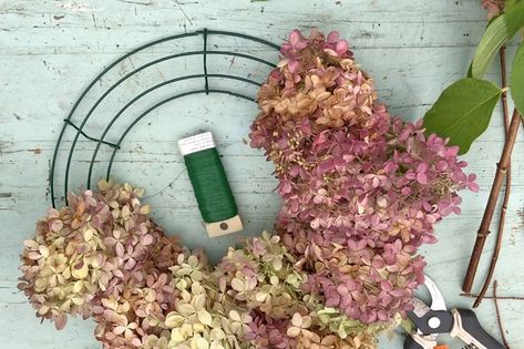 Dried Hydrangea Wreath Diy, How To Make A Hydrangea Wreath, Hydrangea Wreaths For Front Door Diy, How To Preserve Hydrangea Blooms, Dried Flower Wreath Diy, Dried Hydrangeas Decor Ideas, Dried Hydrangea Arrangements, Hydrangea Wreaths For Front Door, Dry Hydrangea Arrangements