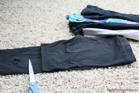 Upcycle Leggings, Recycling Clothes, Leggings Diy, Shorts Diy, Budget Outfits, Diy Shorts, Saving Money Budget, Budget Saving, Quilts Ideas