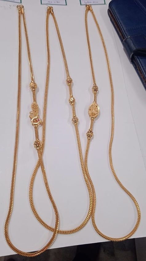 Saradu Designs Gold, Mugapu Thali Chain Latest, Chain Dollars Gold Design, Thaali Chain Designs Gold Latest, Tali Chain Designs Gold, Mopu Designs Gold, Mangalasutram Chain Designs, Mugappu Designs Chains, Mangalya Chain Designs Gold