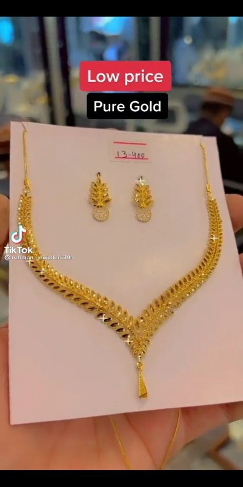 All Gold Jwellary Design, Chokar Design Jewelry In Gold Latest, Gold Sets Jewelry Indian Design Simple, Kitty Set Gold Jewellery Design, Gold Necklace Set New Design 2023, 1 Tola Gold Set Designs, Gold Choker Necklace Set, Light Weight Gold Necklace, Gold Set Design