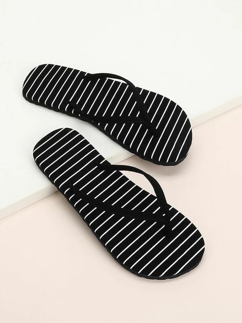 Trendy Slippers, Printed Flip Flops, Dr Shoes, Cute Slippers, Black Flip Flops, Fashion Slippers, Girly Shoes, Flip Flop Slippers, Fashion Sandals