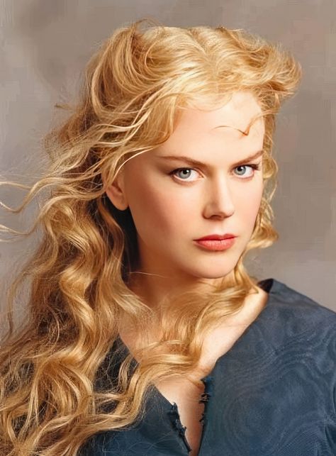 Nicole Kidman Blonde Hair, Blonde Nicole Kidman, Nicole Kidman Portrait, Nicole Kidman Hairstyles, Nicole Kidman Strawberry Blonde, Nicole Kidman Curly Hair, Nicole Kidman Blonde, Nicole Kidman Aesthetic, Nicole Kidman Makeup