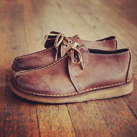 Clarks Desert Trek Men Outfit, Clarks Wallabees Outfit, Wallabees Outfit, Clarks Desert Trek, Clarks Shoes Mens, Custom Belt Buckles, Clarks Desert Boot, Clarks Wallabees, Gents Fashion