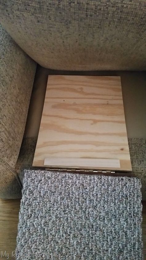 How to make an indoor pet ramp to aid your puppy or geriatric pet get on or off the sofa or couch. Easy afternoon project. Diy Dog Ramp, Dog Ramp Diy, Rv Pet, Stairs Diy, Cat Ramp, Dog Ramp For Bed, Stair Makeover, Stairs Makeover, Pet Ramp