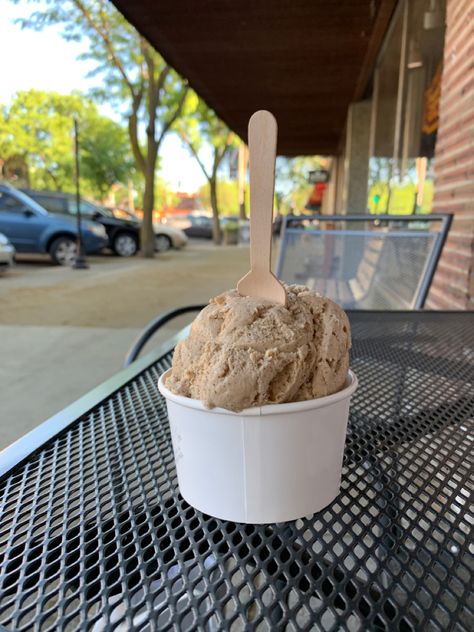 Coffee Ice Cream Aesthetic, Coffee Flavored Ice Cream, Coffee Ice, Best Beans, Cream Aesthetic, Food Therapy, Coffee Ice Cream, Coffee Branding, Ice Cream Cone