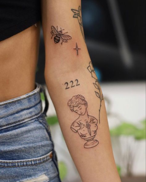 Retro Inspired Tattoo, Angel Number Tattoo Placement, Number Tattoo Placement, Paramore Tattoo, Tattoo Frases, Angel Number Tattoo, Polish Tattoos, Number Tattoo, Small Pretty Tattoos