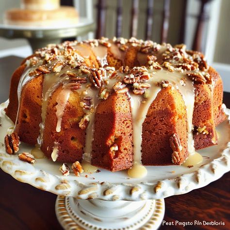 Pecane Praline Buttermilk Pound Cake Recipe - Louisiana Crunch Cake, Pecan Praline Cake, Pumpkin Bundt Cake Recipes, Pumpkin Bundt, Sticky Bun, Praline Cake, Pumpkin Bundt Cake, Crunch Cake, Pecan Pralines