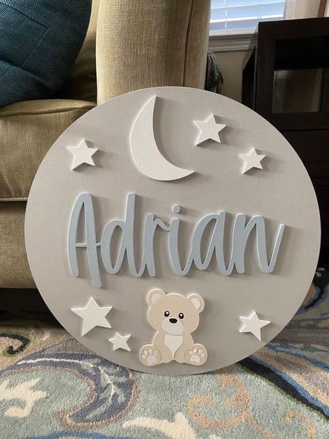 Wood Numbers Diy, Newborn Decoration Ideas, Baby Signs Wooden, Name Board Ideas, Wood Name Signs, Name Board Design, Newborn Name Sign, Baby Boy Signs, Sign Boards