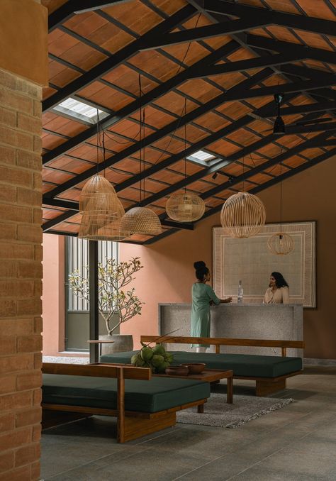 A vernacular farmhouse near Bengaluru embraces immense courtyards and natural light | Architectural Digest India Resort Lobby Plan, Vernacular Farmhouse, Vernacular House, Residence Design, Natural Building Materials, Farmhouse Architecture, Tropical Architecture, Rural Living, Kerala Houses